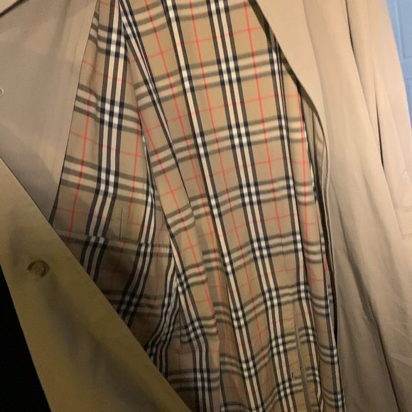 BURBERRY Car Trench Coat *Iconic, Luxury Fashion* - Picture 4 of 8